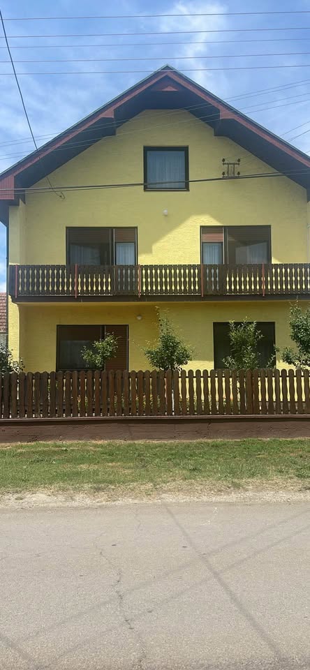 Kuća na prodaju Laćarak Sremska Mitrovica 1