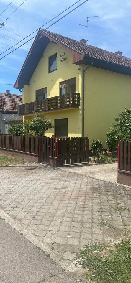 Kuća na prodaju Laćarak Sremska Mitrovica 2
