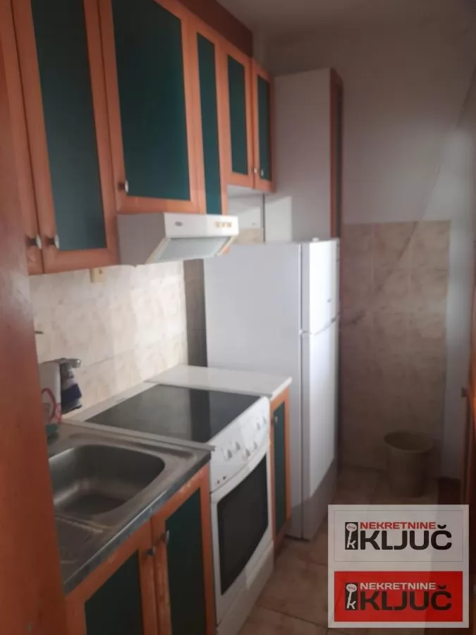 Garsonjera na Grbavici, 29 m², 2. sprat 2