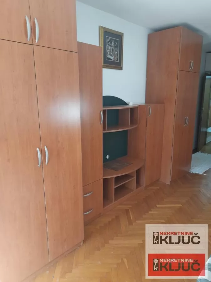 Garsonjera na Grbavici, 29 m², 2. sprat 5
