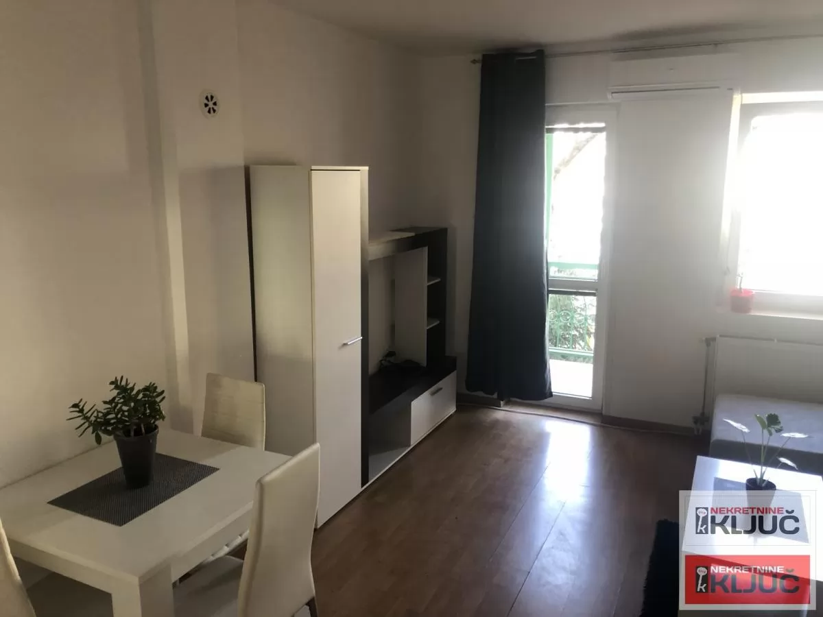 Jednosoban stan 28 m², Socijalno, Novi Sad, 1. sprat 5