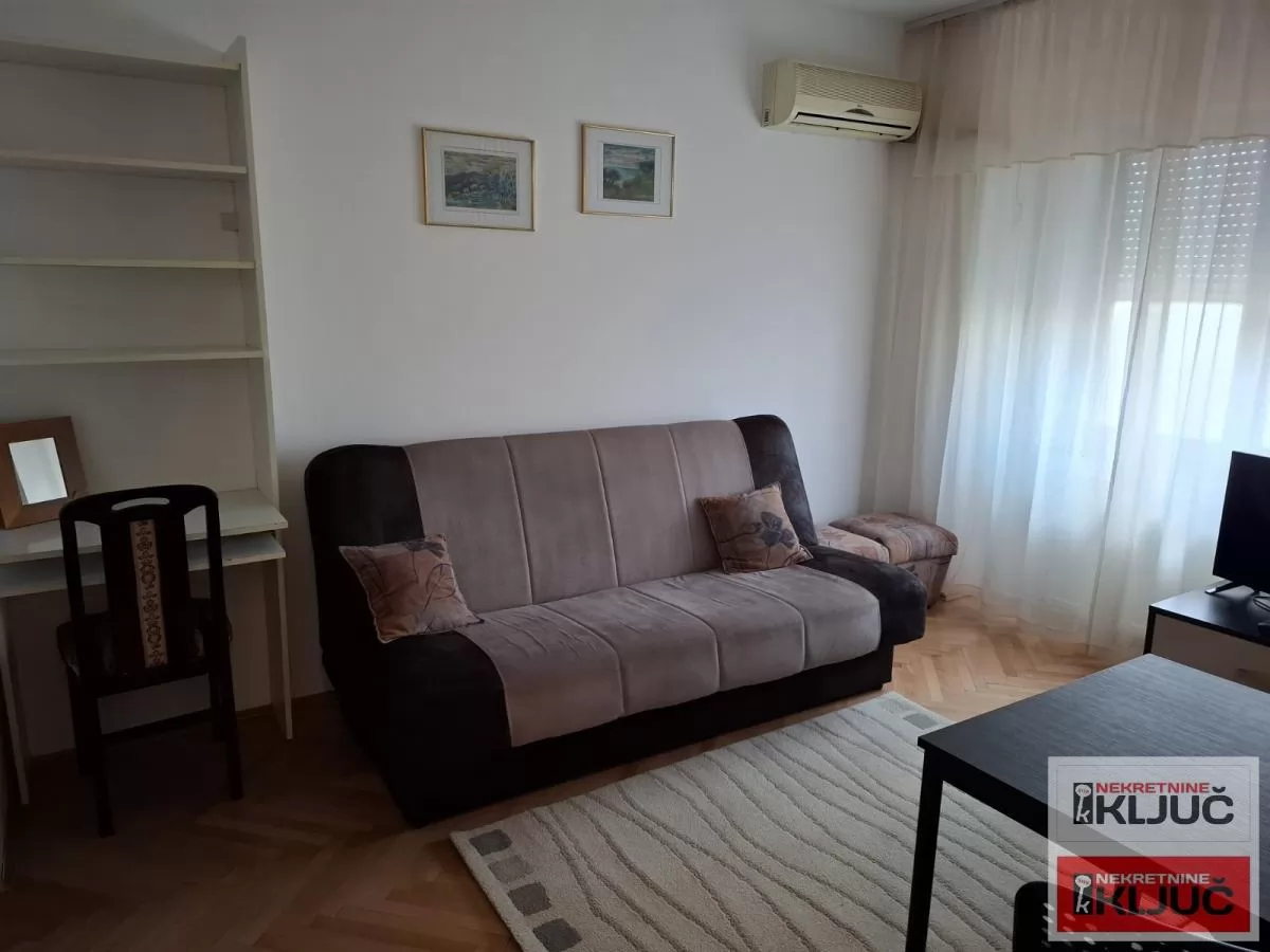 Garsonjera 20 m², Bulevar Oslobođenja, Novi Sad, 3. sprat 2