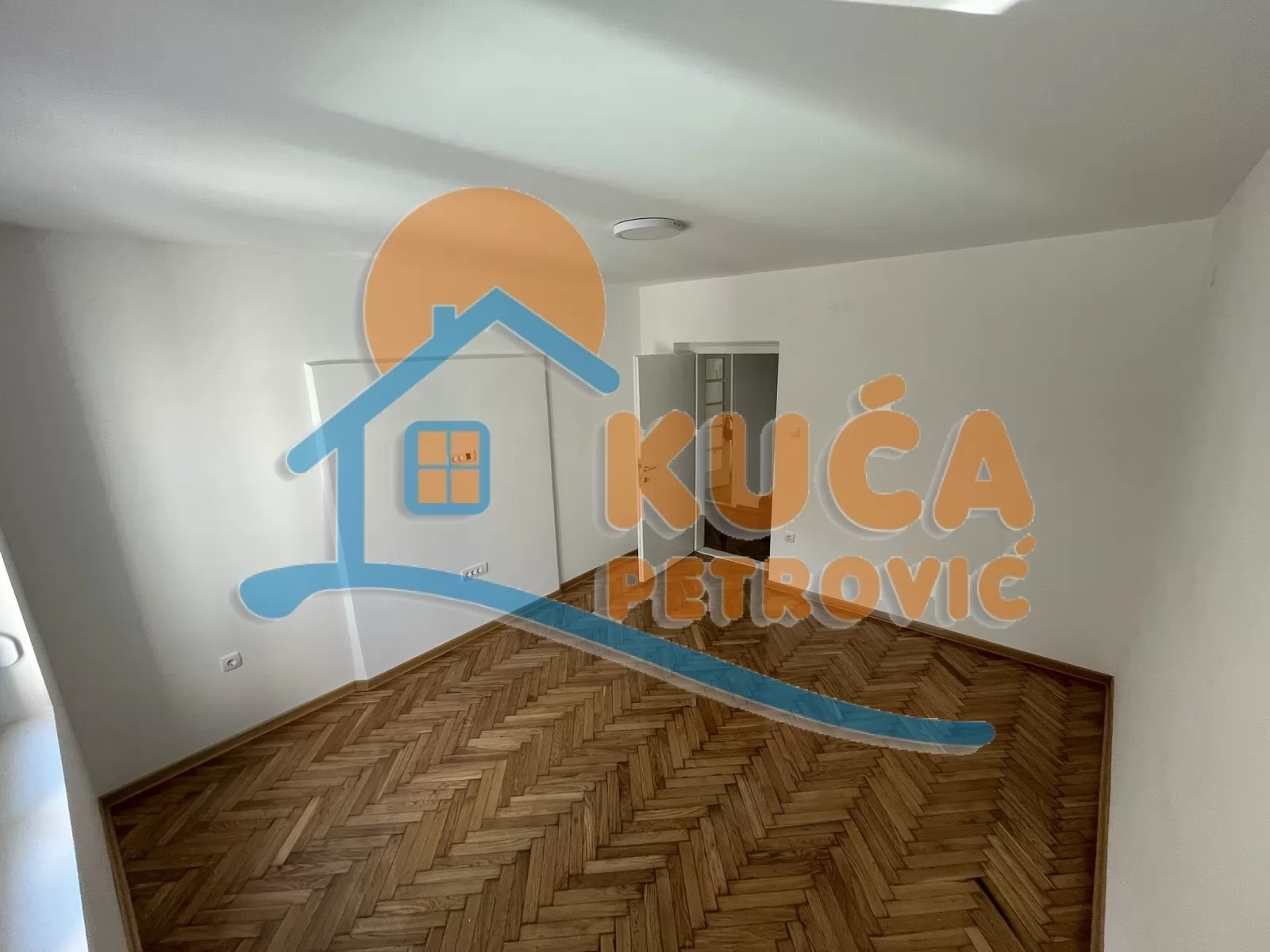Dvosoban stan, 44 m2, Obilićev Venac, Obilićev venac ID: i-016916 2