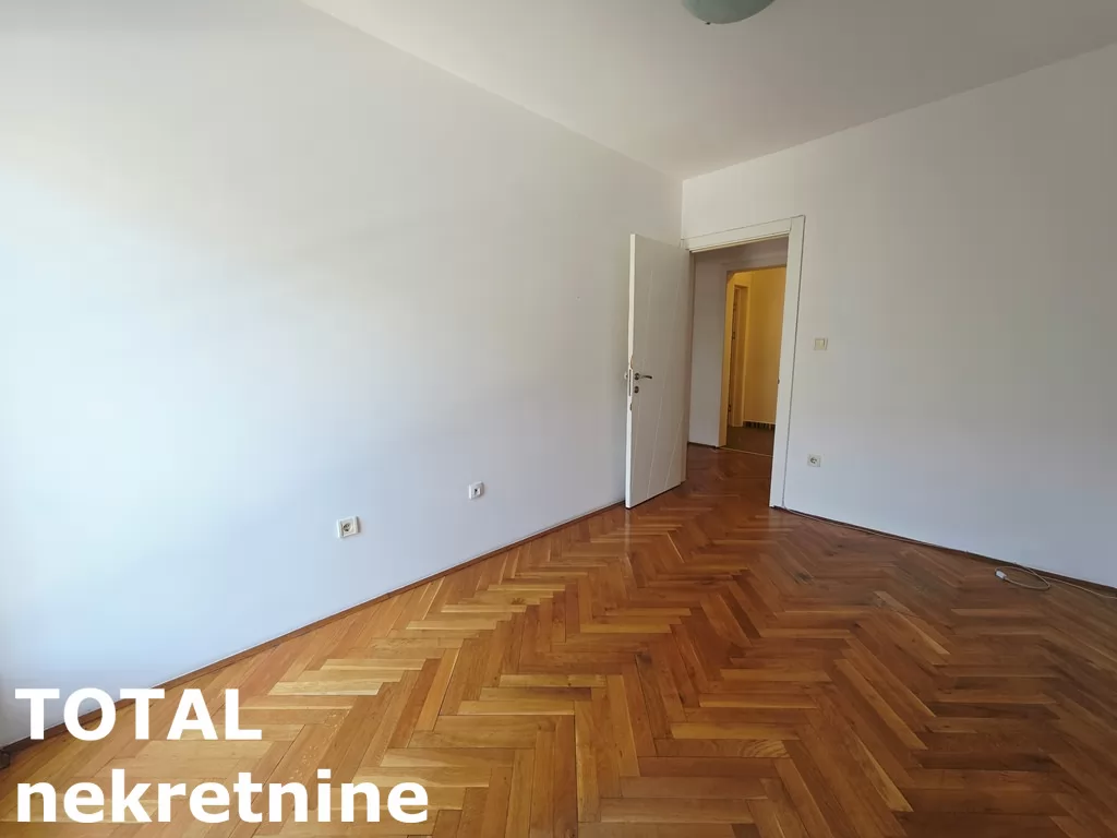Stan,NOVI SAD,BULEVAR,kv: 83.00, € 215800, ID: 1102871 12