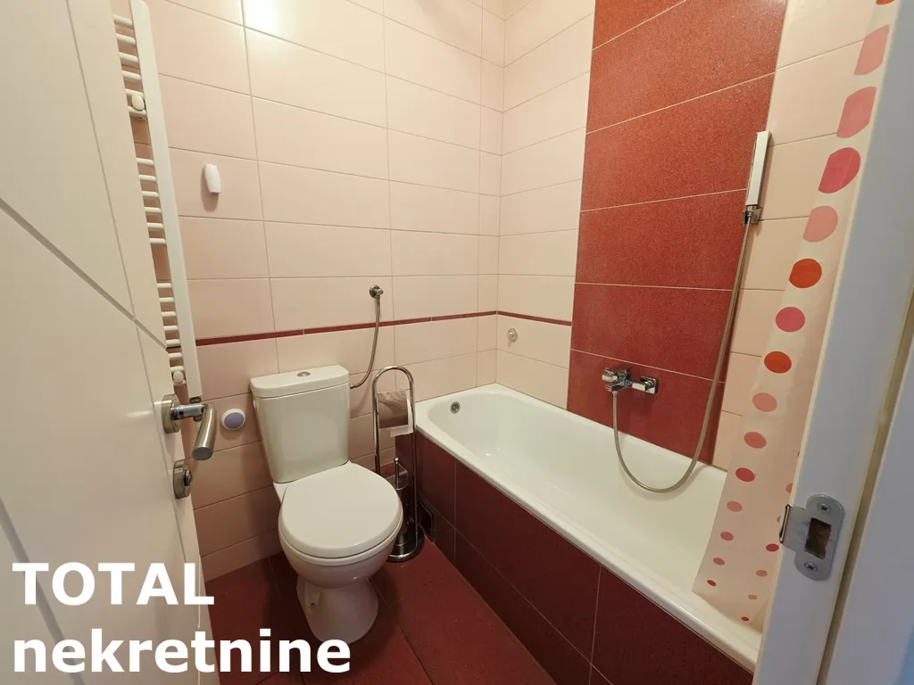 Stan,NOVI SAD,BULEVAR,kv: 83.00, € 215800, ID: 1102871 15