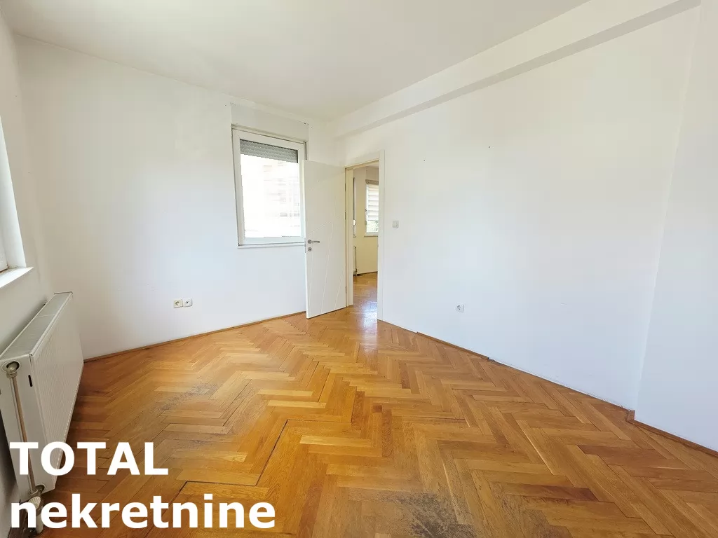 Stan,NOVI SAD,BULEVAR,kv: 83.00, € 215800, ID: 1102871 7