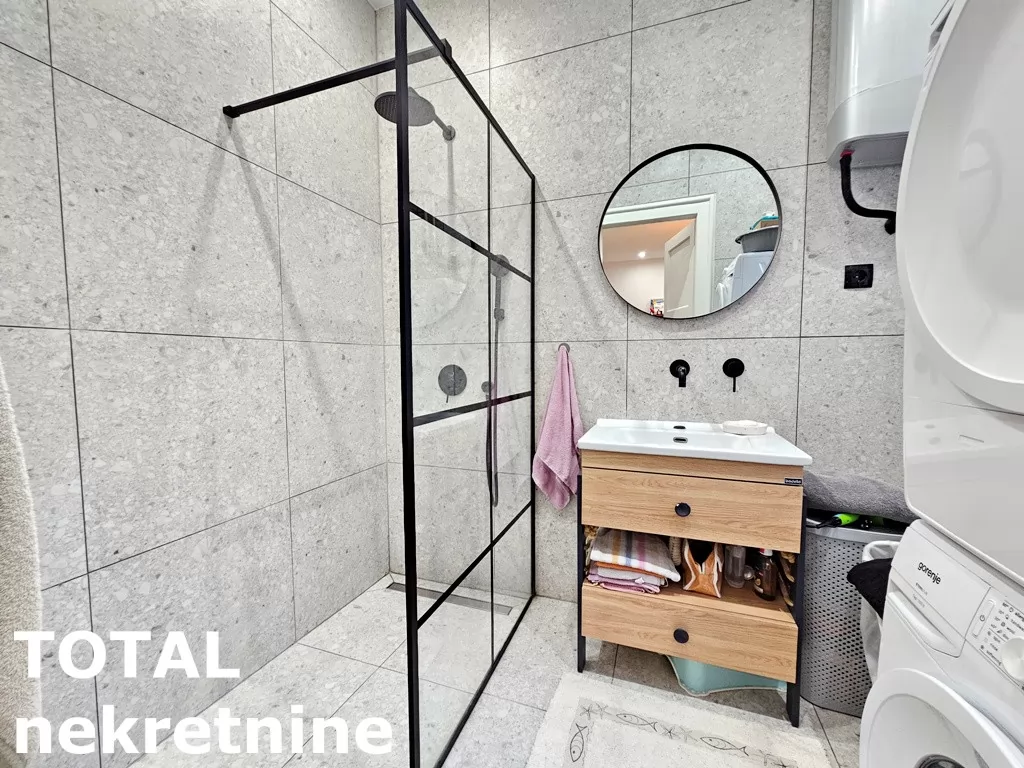 Stan,NOVI SAD,CENTAR,kv: 86.00, € 260000, ID: 1099733 8