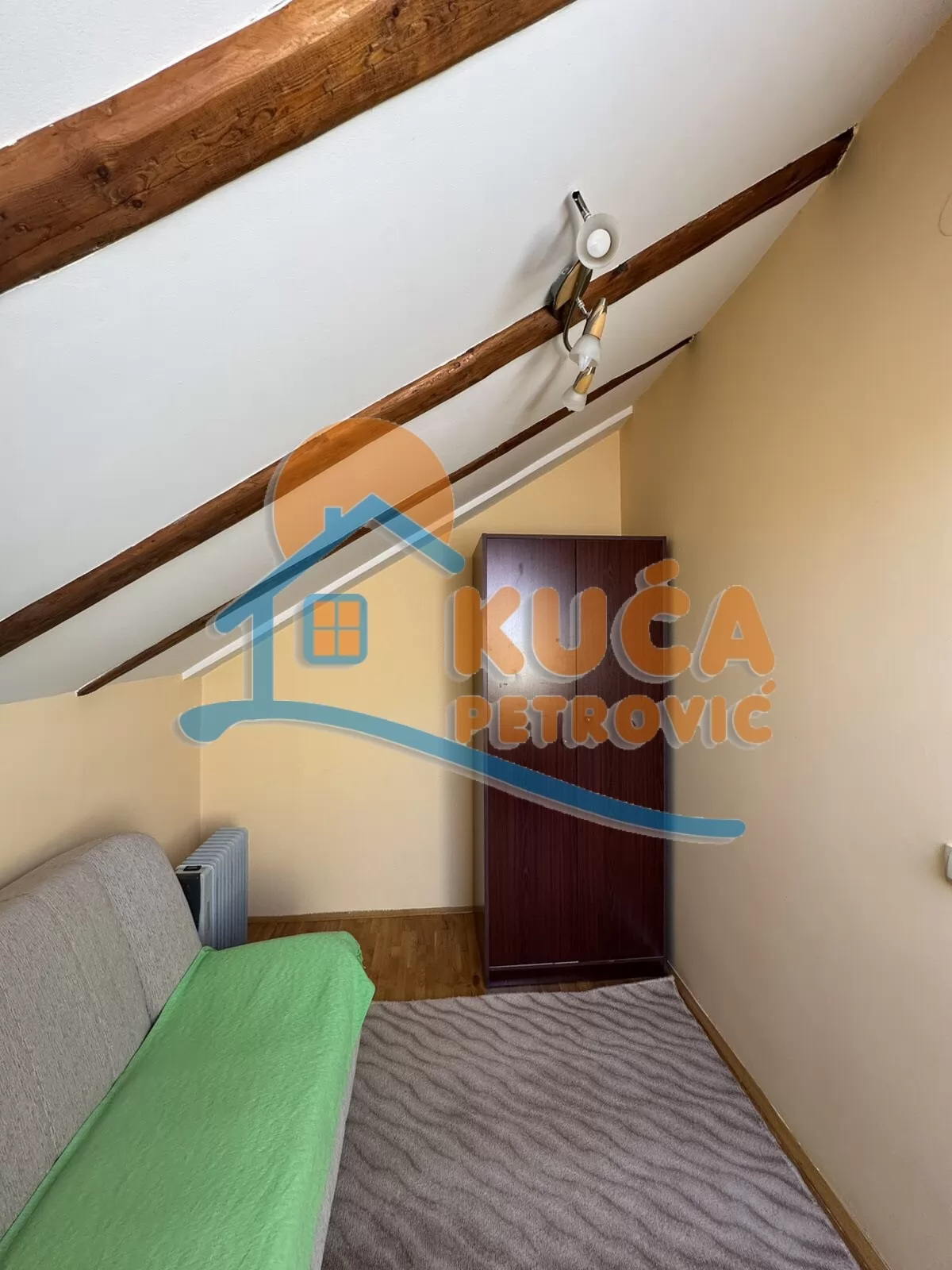 Trosoban stan, 51 m2, Medicinski fakultet, Velikotrnavska ID: i-016920 6