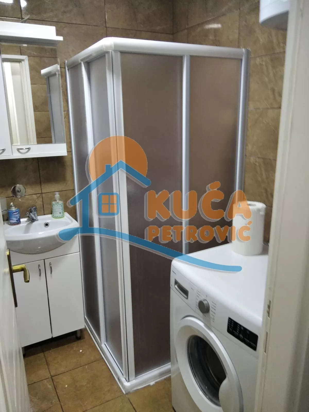 Dvosoban stan, 60 m2, Filozofski fakultet, Kralja Stefana Prvovenčanog ID: i-07428 11