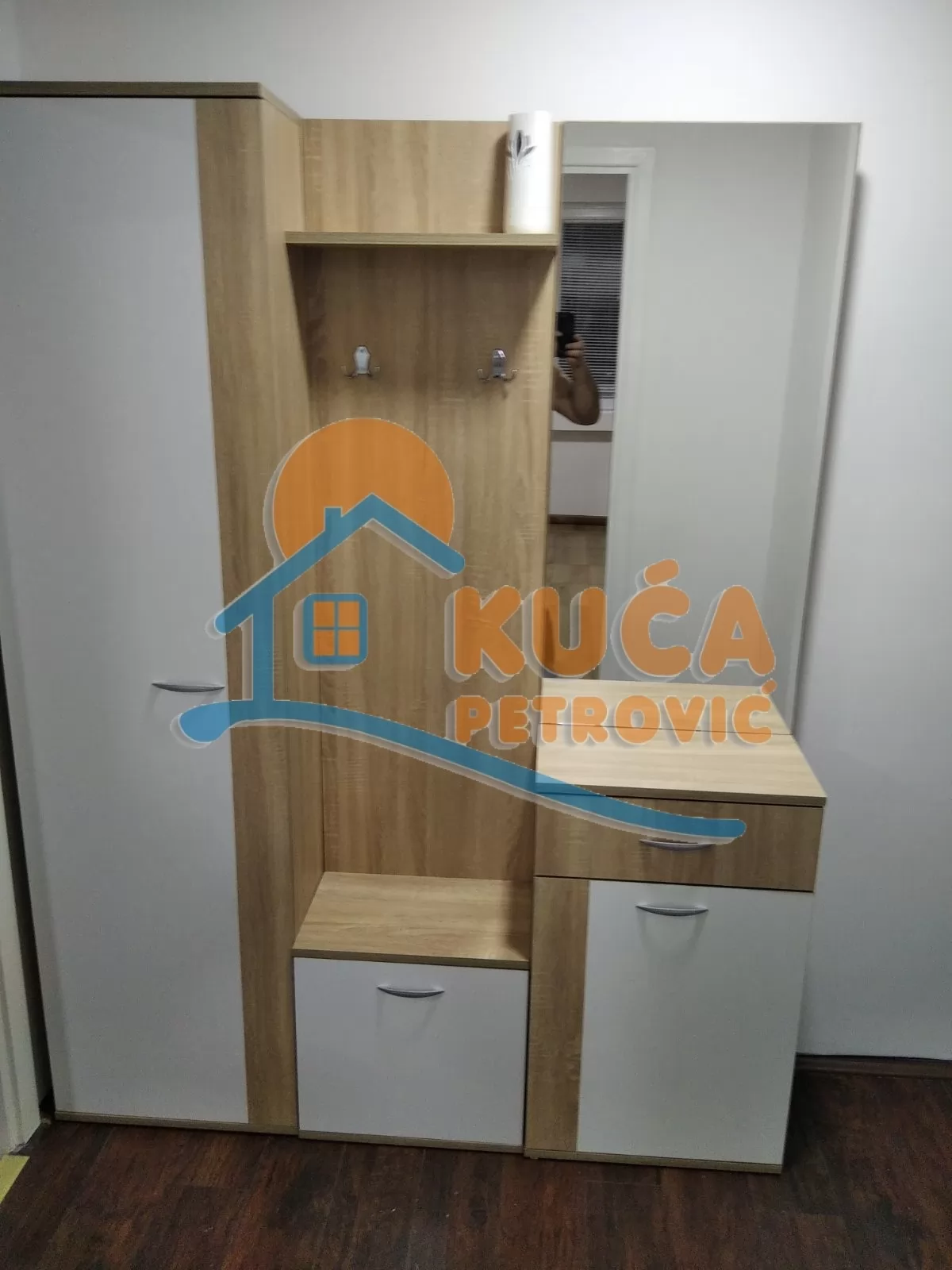 Dvosoban stan, 60 m2, Filozofski fakultet, Kralja Stefana Prvovenčanog ID: i-07428 14