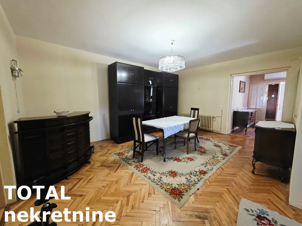 Stan,NOVI SAD,CENTAR,kv: 130.00, € 399000, ID: 1102880 5