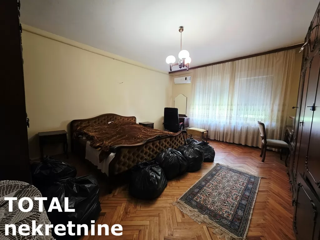 Stan,NOVI SAD,CENTAR,kv: 130.00, € 399000, ID: 1102880 8