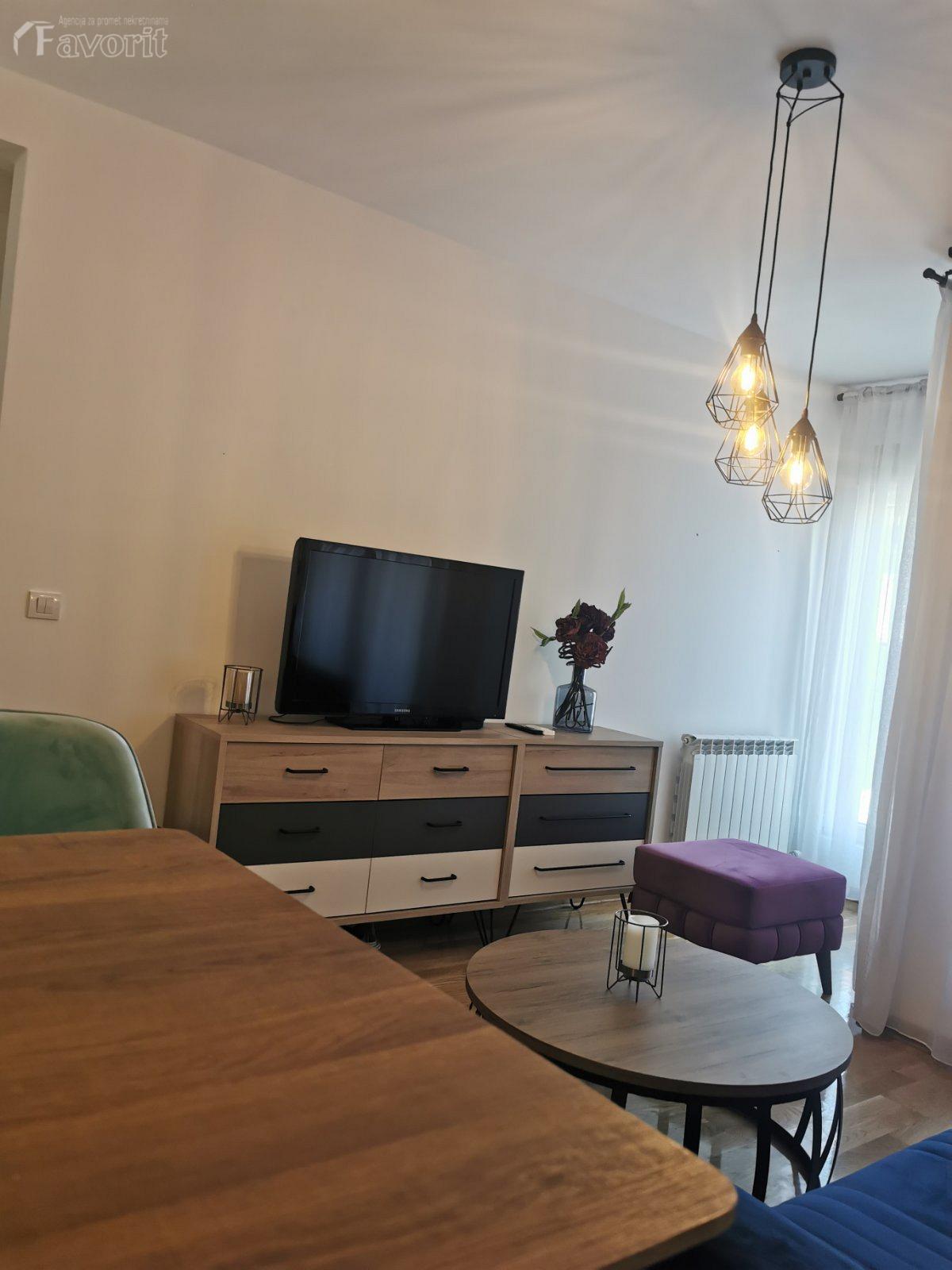 LEKINO BRDO, KNEZA STRACIMIRA, 43m2 2