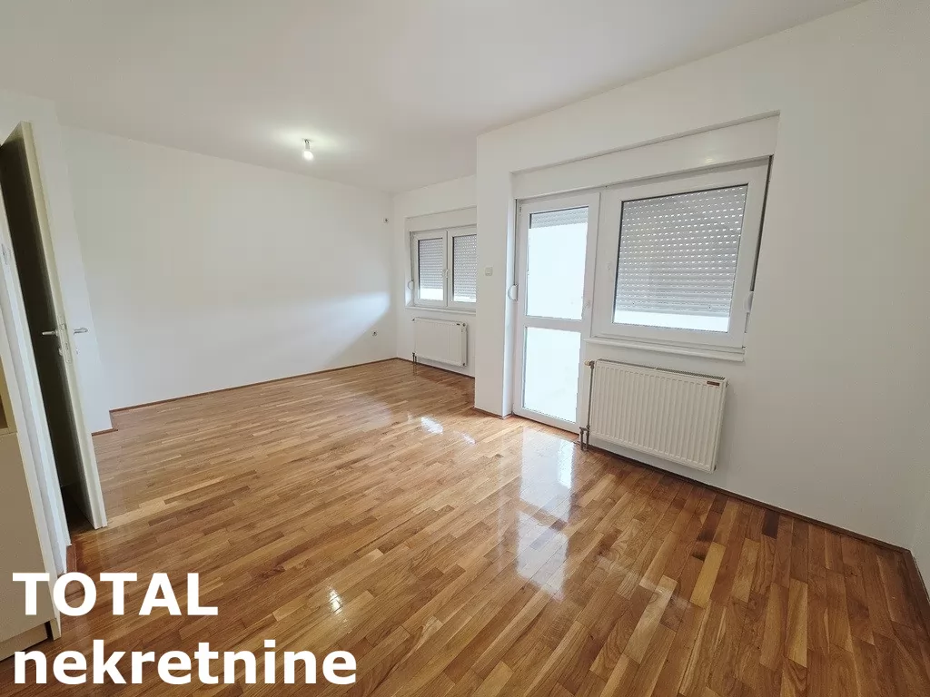Stan,NOVI SAD,BULEVAR EVROPE,kv: 96.00, € 185000, ID: 1102666 2