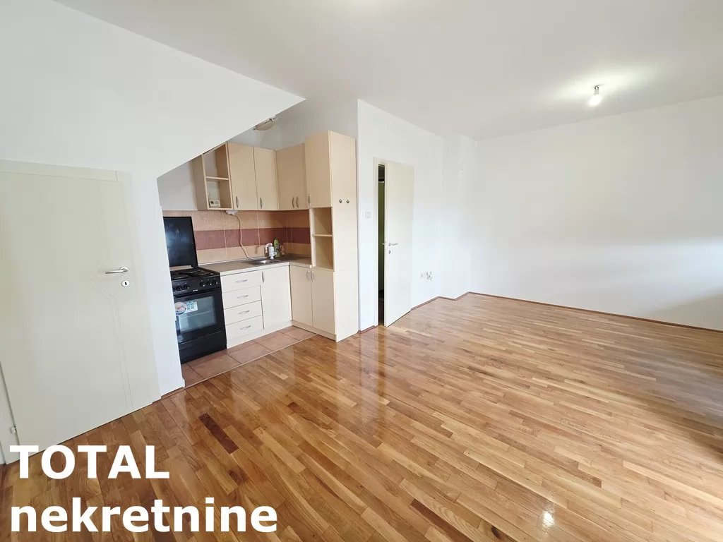 Stan,NOVI SAD,BULEVAR EVROPE,kv: 96.00, € 185000, ID: 1102666 6