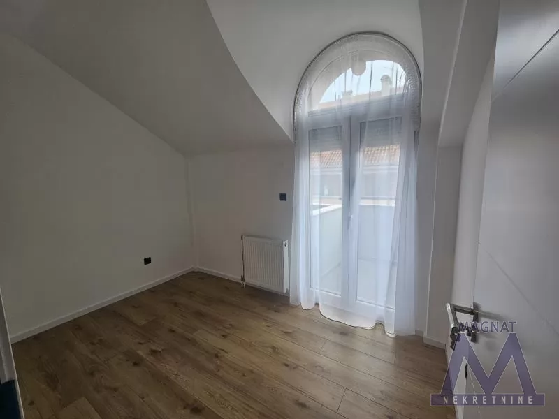 Stan,NOVI SAD,CENTAR,kv: 58, € 190550, ID: 1019397 8