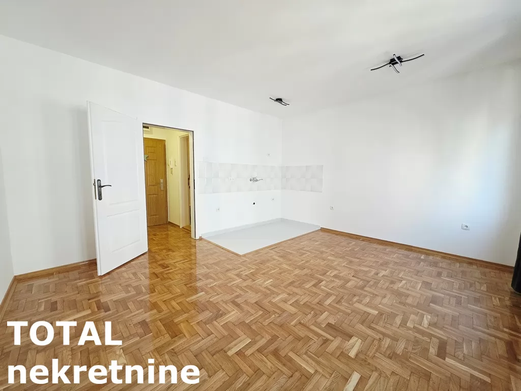 Stan,NOVI SAD,TELEP,kv: 26.00, € 86410, ID: 1102848 3