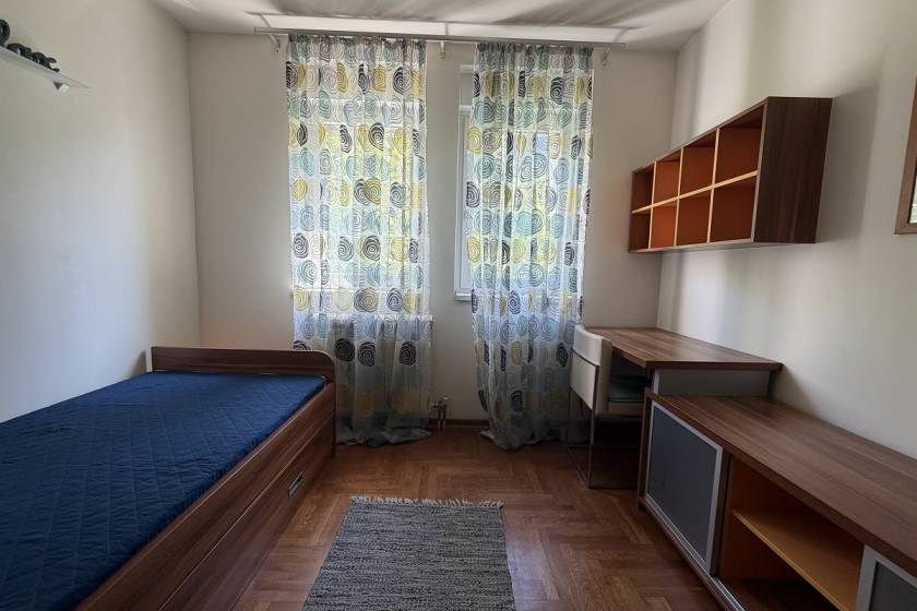 Trosoban stan na Dorćolu  Knez Miletina 66m2 4