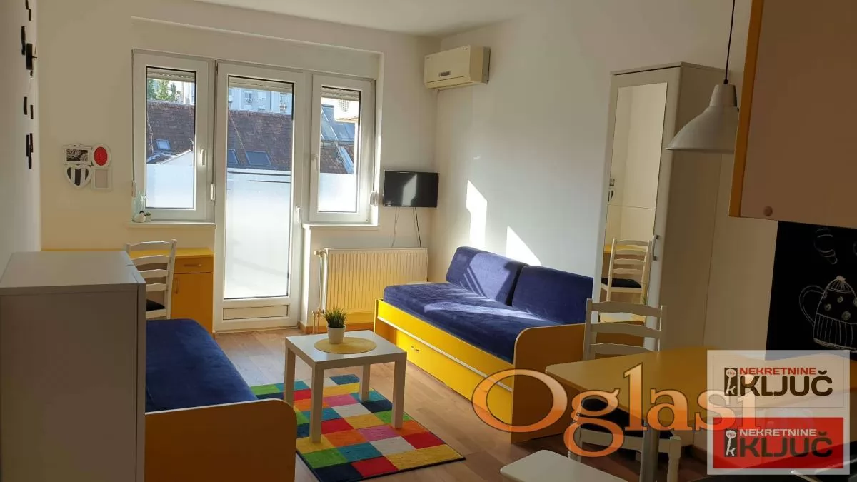 Garsonjera 26 m², Grbavica, Novi Sad, 4. sprat 2