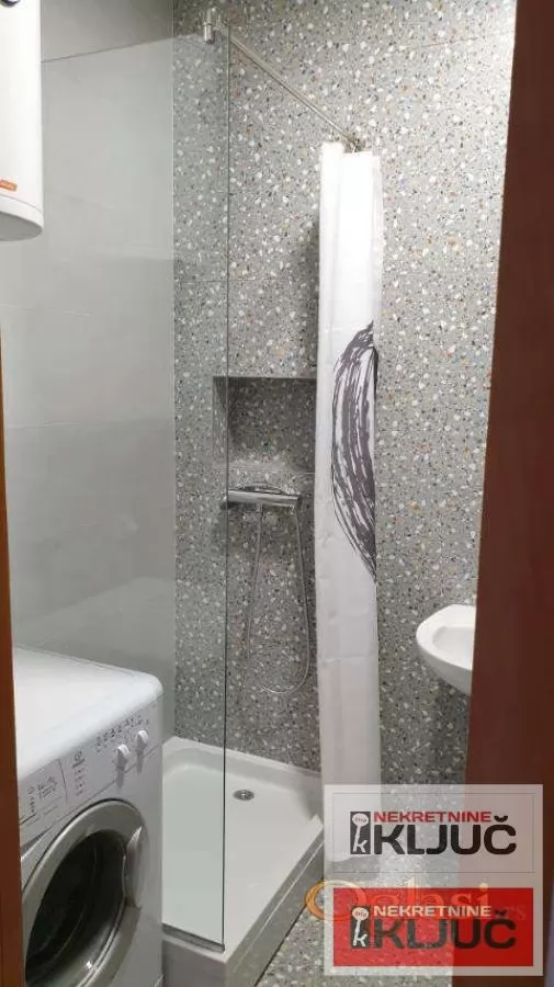Garsonjera 26 m², Grbavica, Novi Sad, 4. sprat 6
