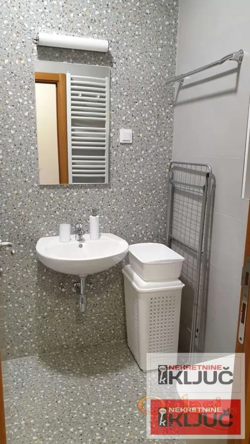 Garsonjera 26 m², Grbavica, Novi Sad, 4. sprat 9