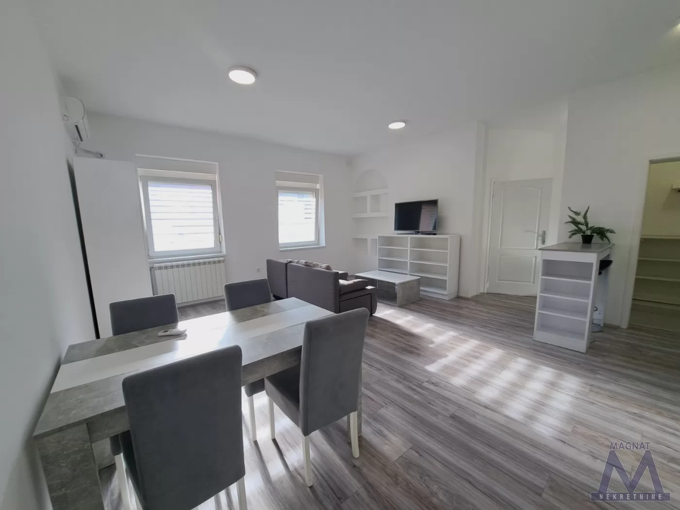 Stan,NOVI SAD,BULEVAR,kv: 71, € 204800, ID: 1019407 1