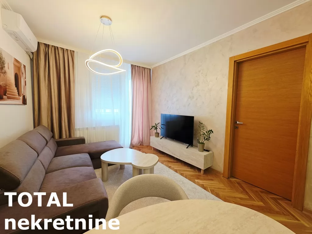 Stan,NOVI SAD,CENTAR,kv: 42.00, € 155000, ID: 1102887 1
