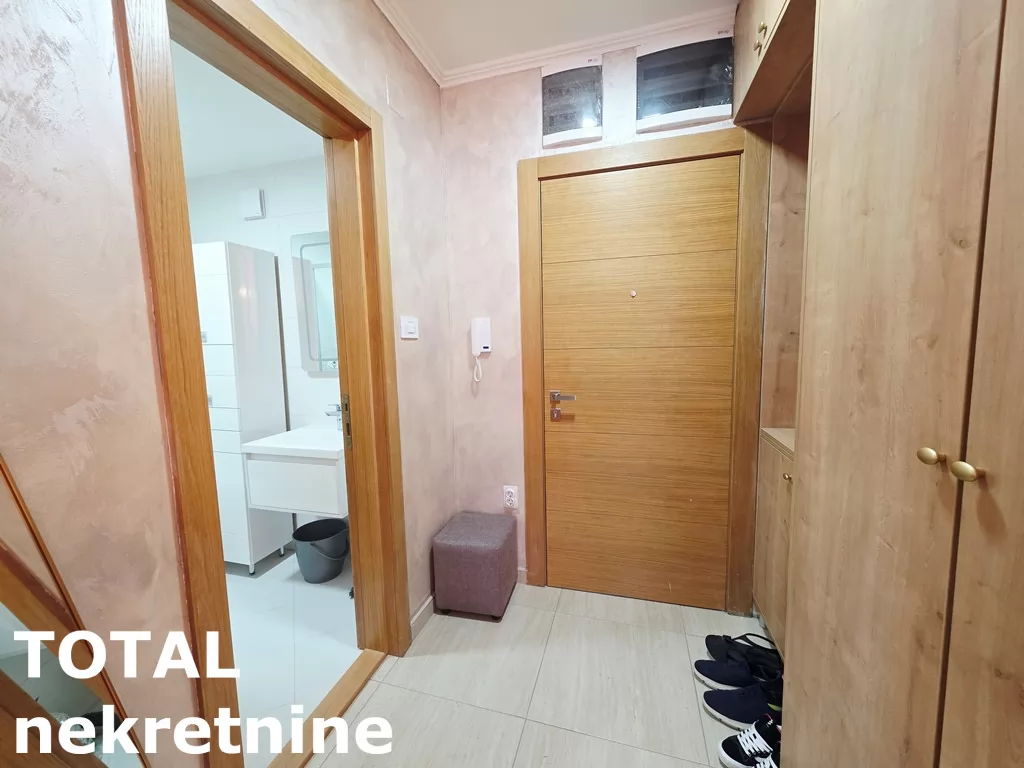Stan,NOVI SAD,CENTAR,kv: 42.00, € 155000, ID: 1102887 13