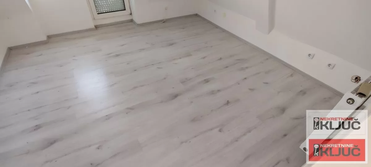 Jednoiposoban stan 33 m², Socijalno, Novi Sad, 5. sprat 1