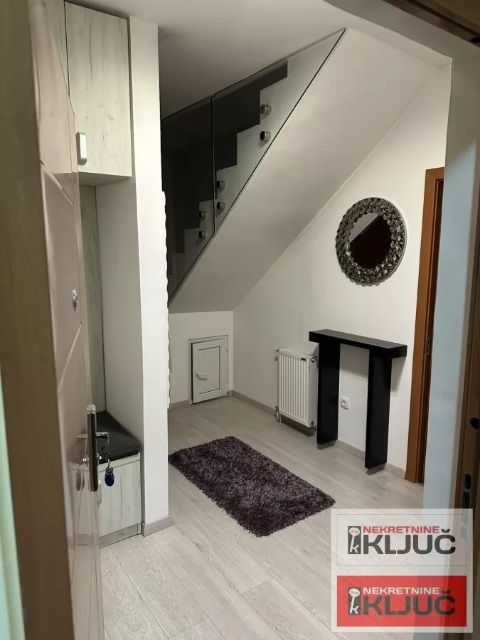 Nova detelinara,72 m2,trosoban Duplex,Namešten 6