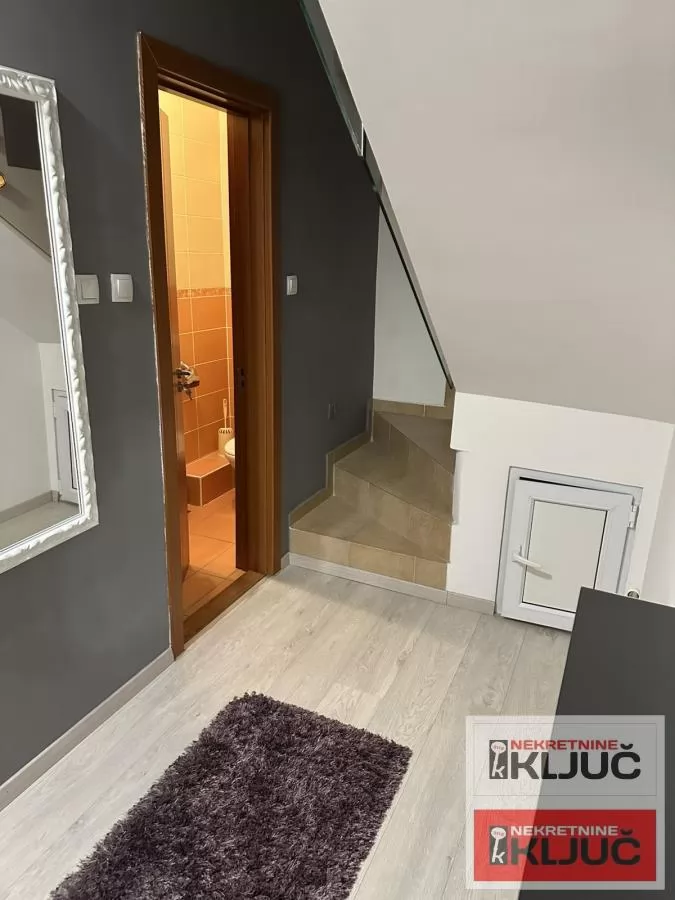 Nova detelinara,72 m2,trosoban Duplex,Namešten 9