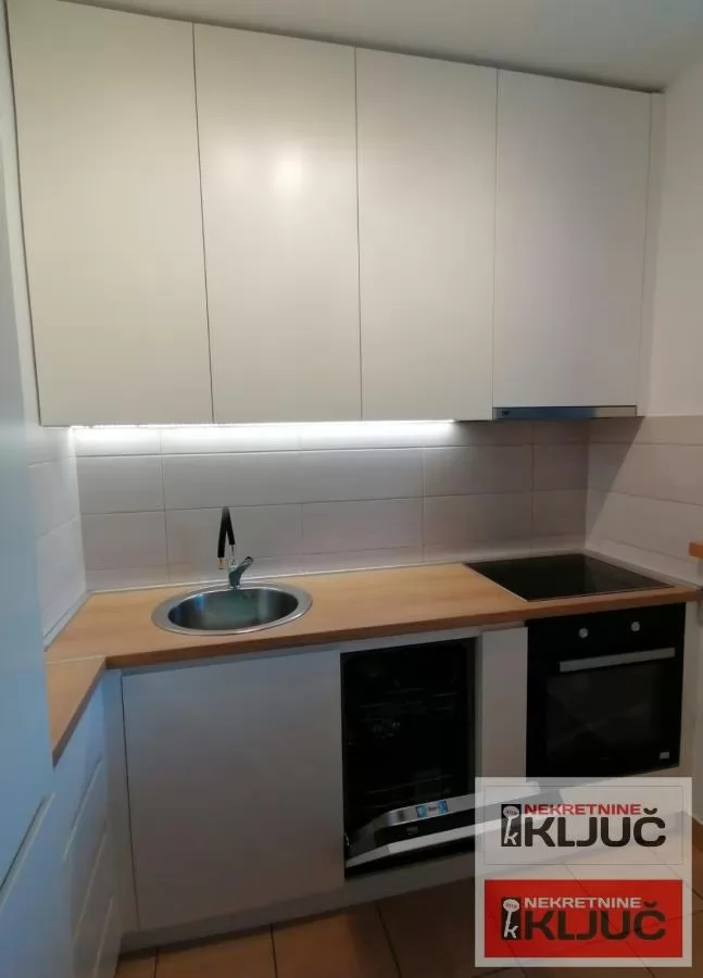 Jednoiposoban stan 47 m², Novo Naselje, Novi Sad 7