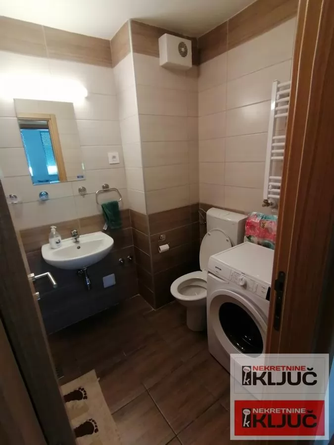 Jednoiposoban stan 47 m², Novo Naselje, Novi Sad 8