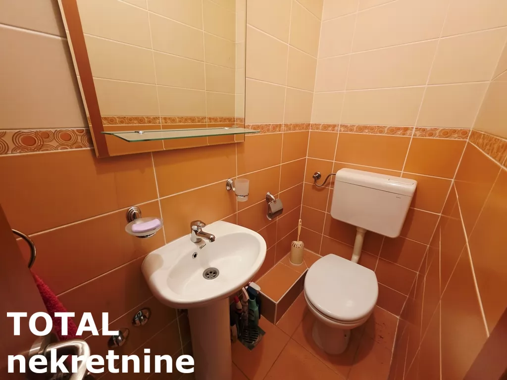 Stan,NOVI SAD,NOVA DETELINARA,kv: 72.00, € 180000, ID: 1102898 8