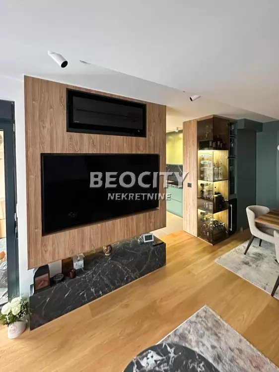Trosoban stan, 85 m2, Vračar ID: 133575 1