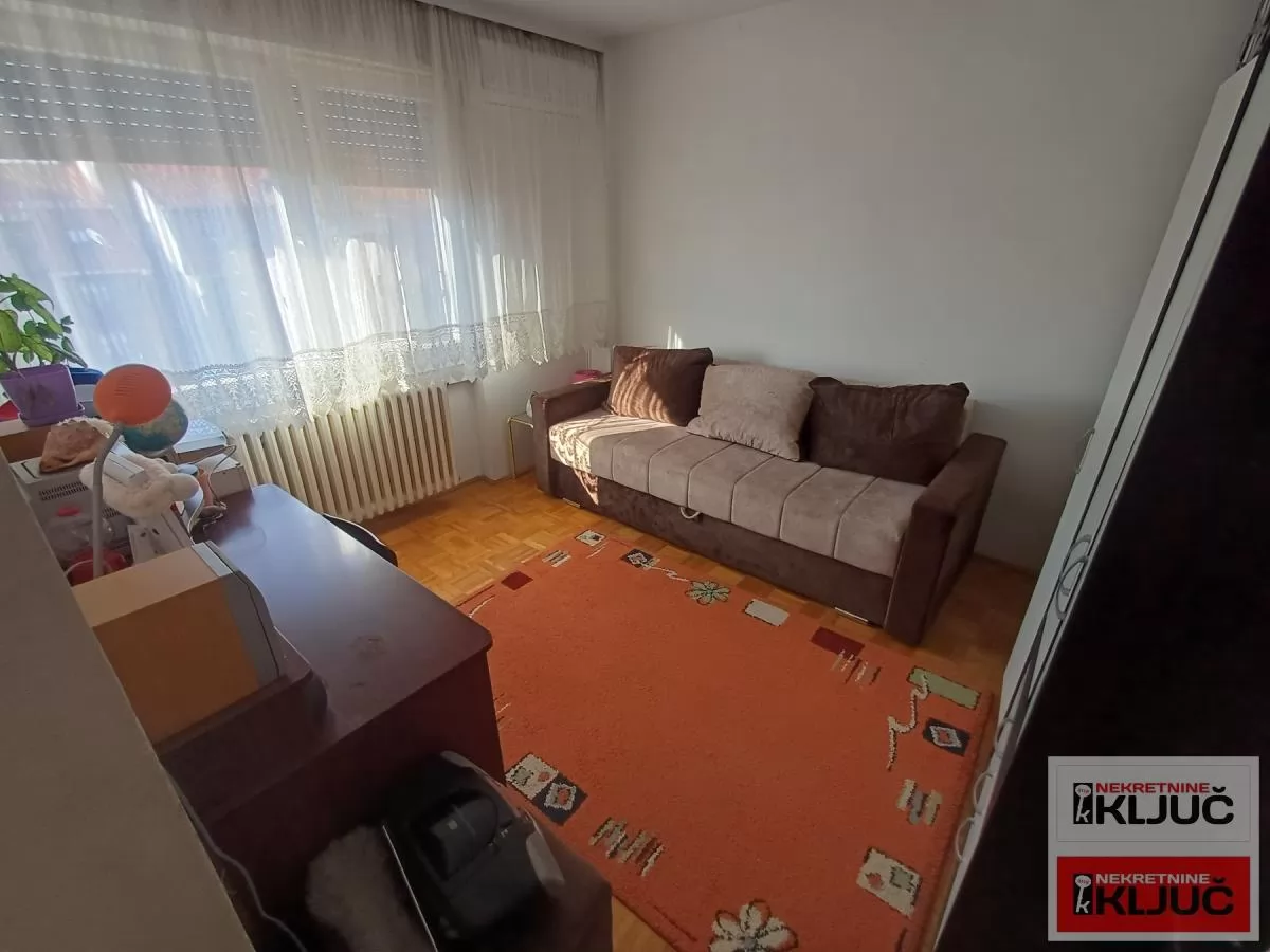 SAJMIŠTE, 65m2, Dvoiposoban kod Master Centra 5
