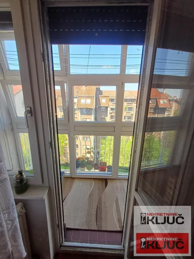 SAJMIŠTE, 65m2, Dvoiposoban kod Master Centra 9