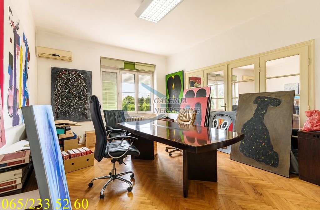 Stari grad  Pionirski park   Andrićev venac 120m2 10