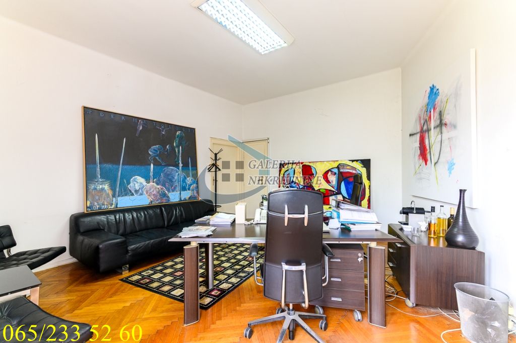 Stari grad  Pionirski park   Andrićev venac 120m2 3