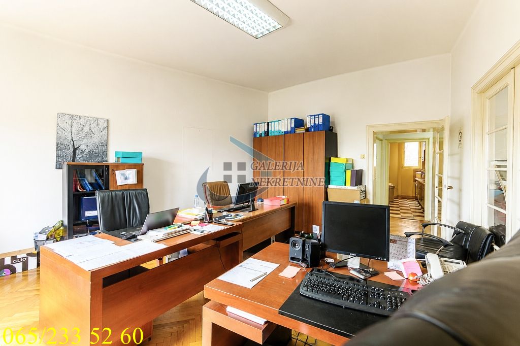 Stari grad  Pionirski park   Andrićev venac 120m2 6