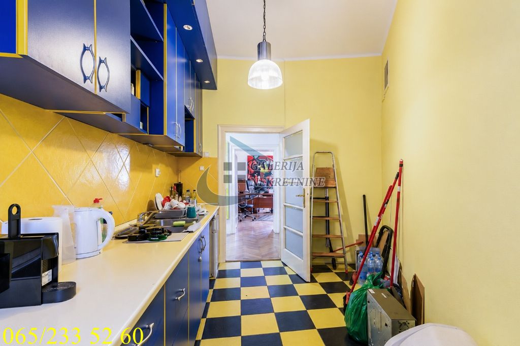 Stari grad  Pionirski park   Andrićev venac 120m2 8