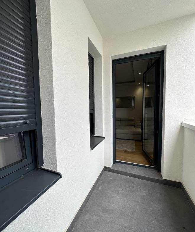 Namešten 2 0 stan sa garažom na Vračaru  45m2 5