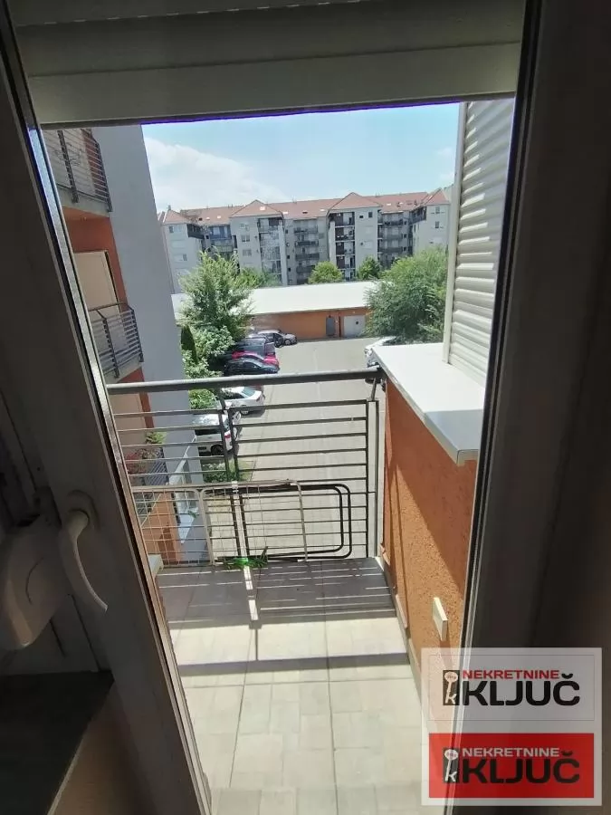 NOVA DETELINARA IZDAJE SE JEDNOIPOSOBAN NAMEŠTEN STAN 17