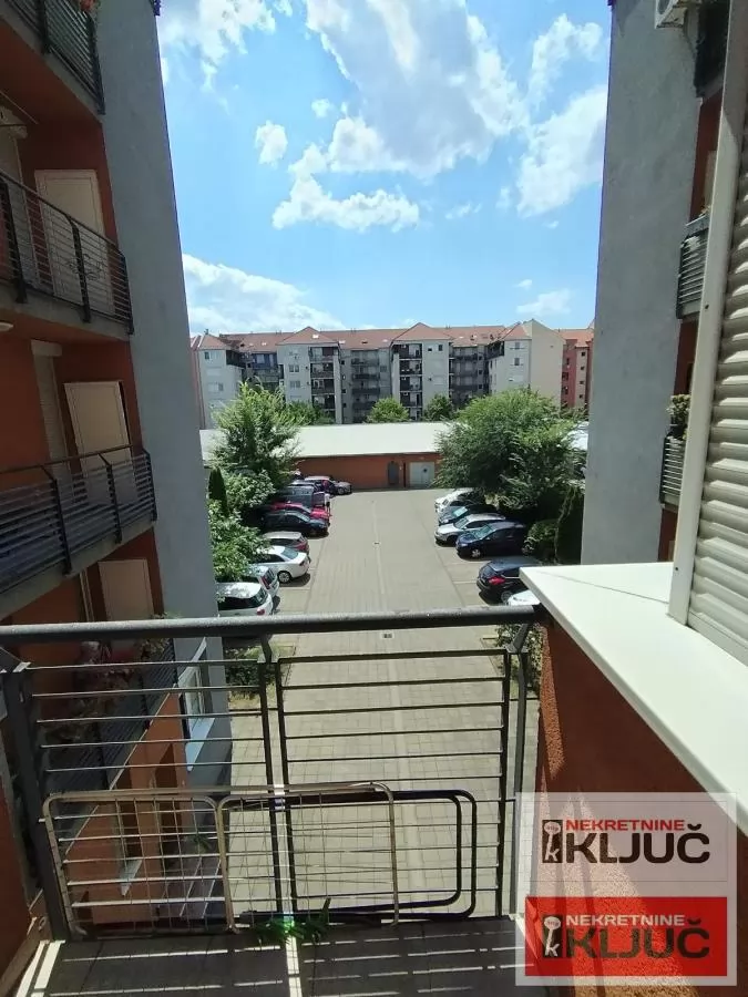 NOVA DETELINARA IZDAJE SE JEDNOIPOSOBAN NAMEŠTEN STAN 18