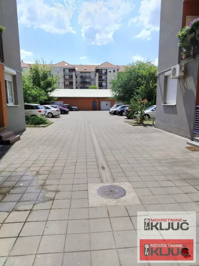 NOVA DETELINARA IZDAJE SE JEDNOIPOSOBAN NAMEŠTEN STAN 8