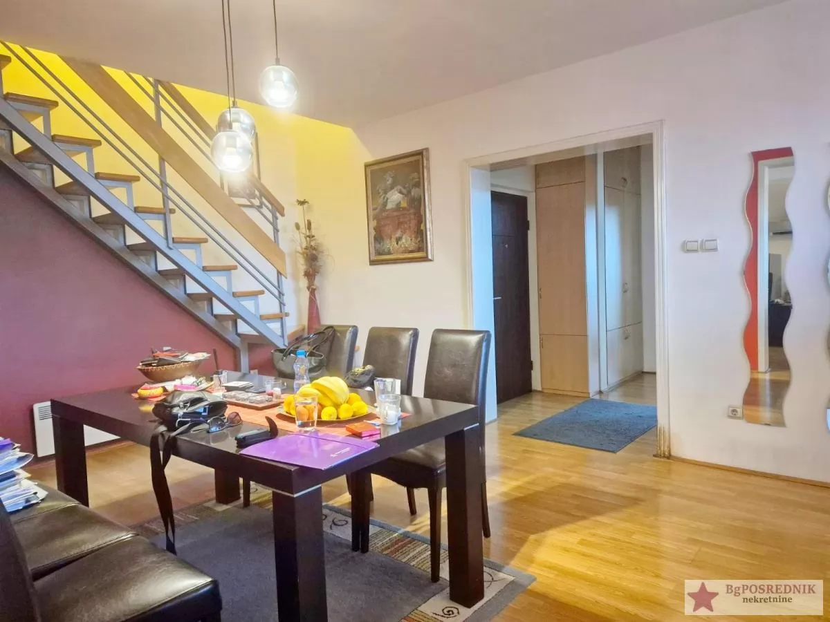 Savski venac, Senjak, Viktora Igoa, 95m2+28m2 6