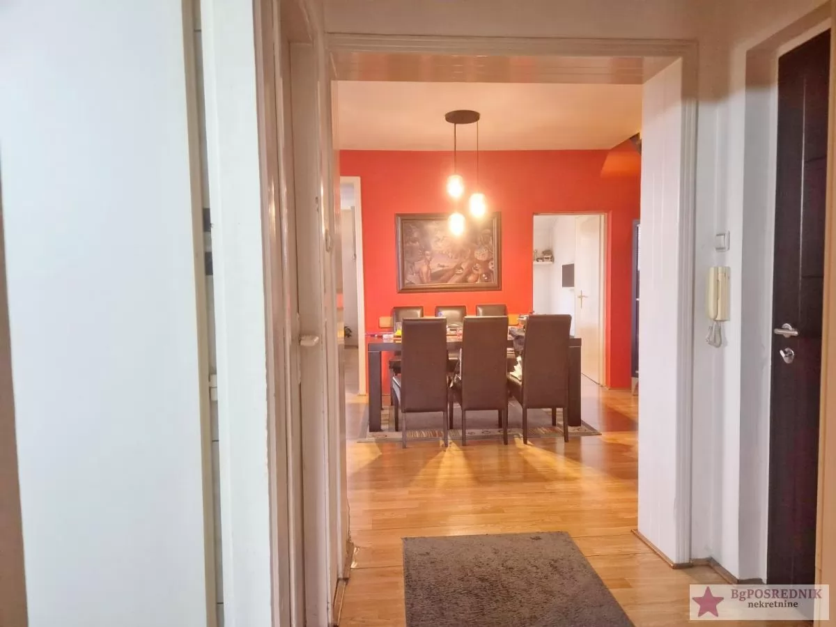 Savski venac, Senjak, Viktora Igoa, 95m2+28m2 7