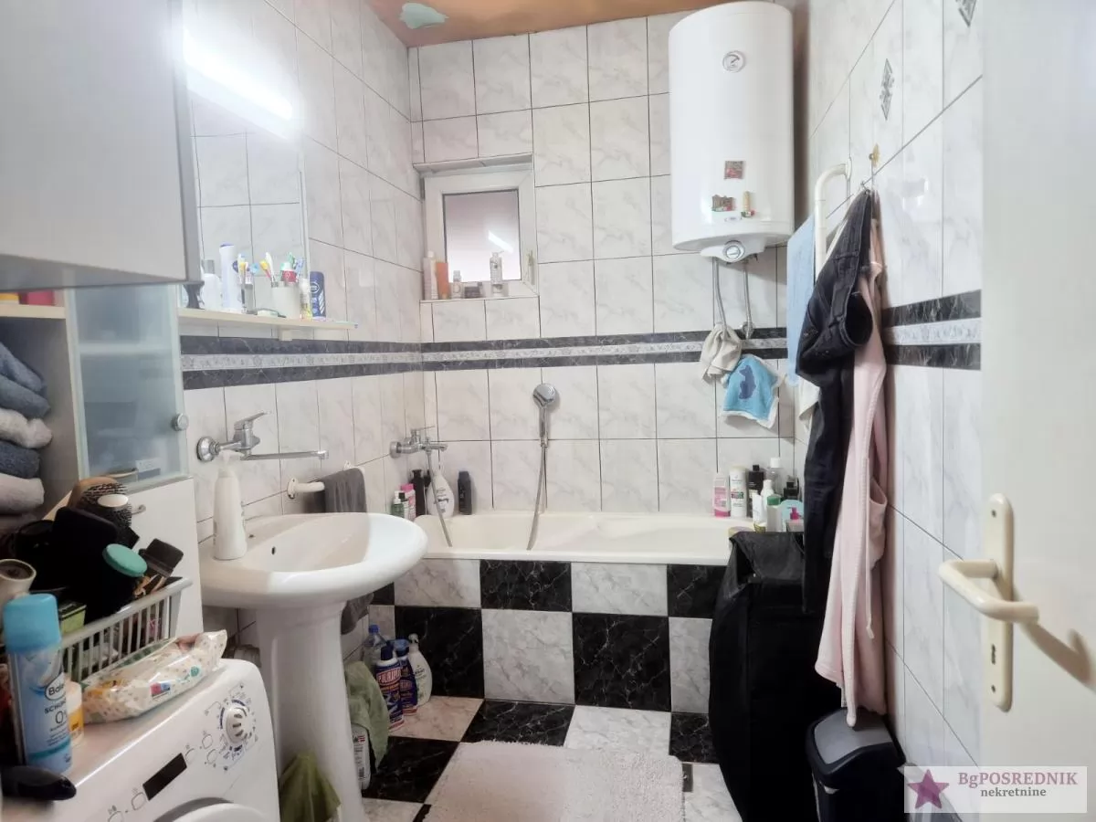 Savski venac, Senjak, Viktora Igoa, 95m2+28m2 9