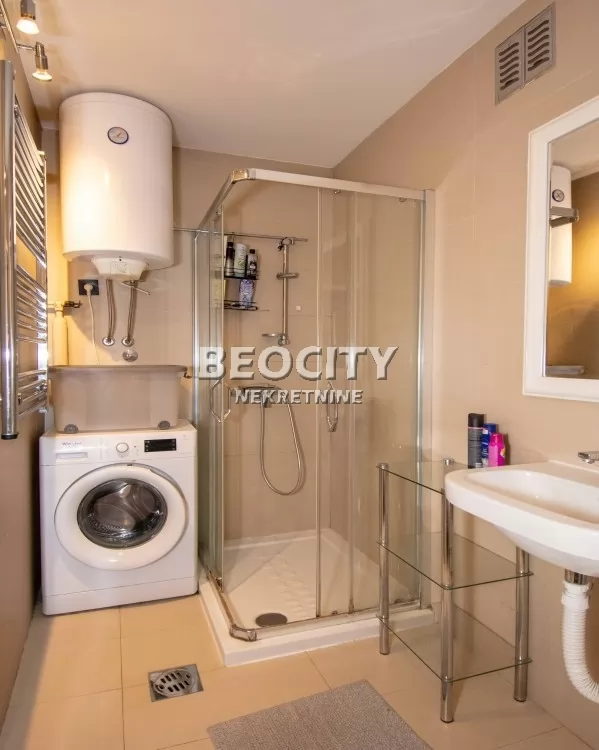 Trosoban stan, 68 m2, Centar, Cara Lazara ID: 132765 13