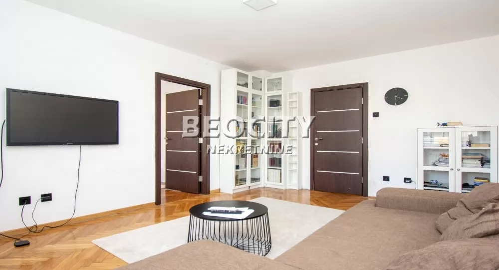 Trosoban stan, 68 m2, Centar, Cara Lazara ID: 132765 3
